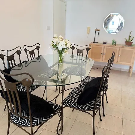 Apartment Melania Gardens 2 Bedroom Klorakas